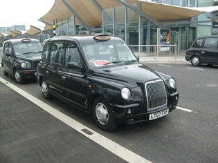 図3　ロンドンのタクシー (Wikipediaより)